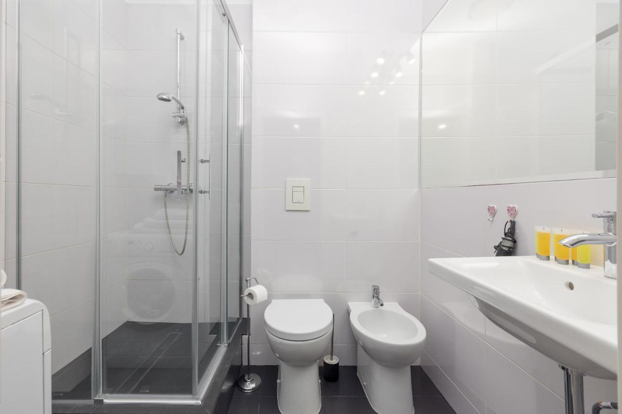 Metro Raclawicka Red Apartment Warsaw Exterior photo